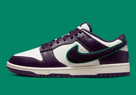 nike dunk low purple pulse herren|dunk low chenille swoosh purple.